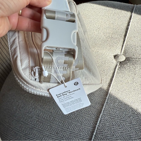 NWT Lulu Lemon belt bag - Picture 3 of 5